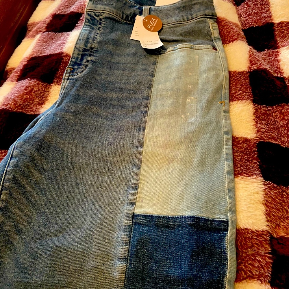 Layne Bryant ankle length. Brand new. Size 14,